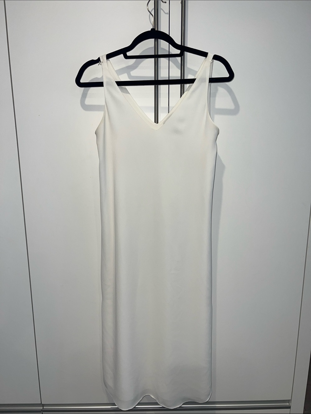 Aritzia Babaton Classic V-Neck White Slip Dress